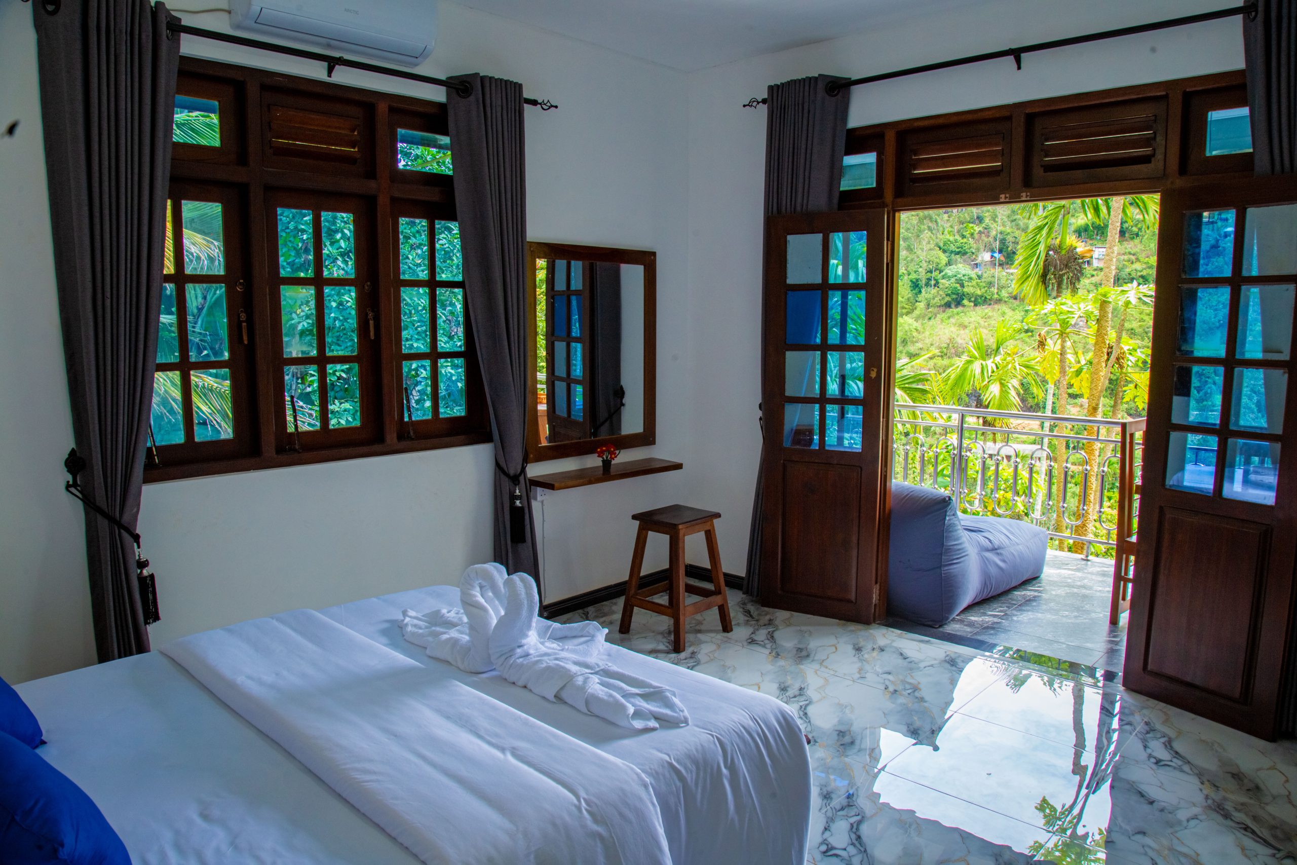 Bridge Front Inn Ella